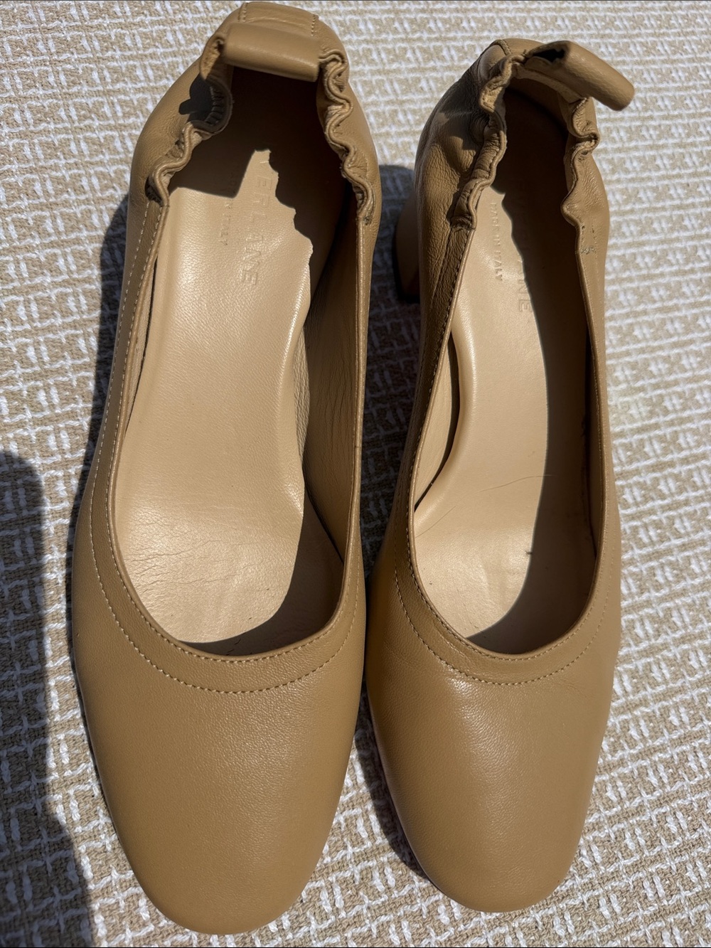 Everlane Women's Tan Leather Round-Toe Ballet Flats